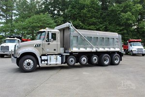 2015 Mack GU713  Truck-Dump